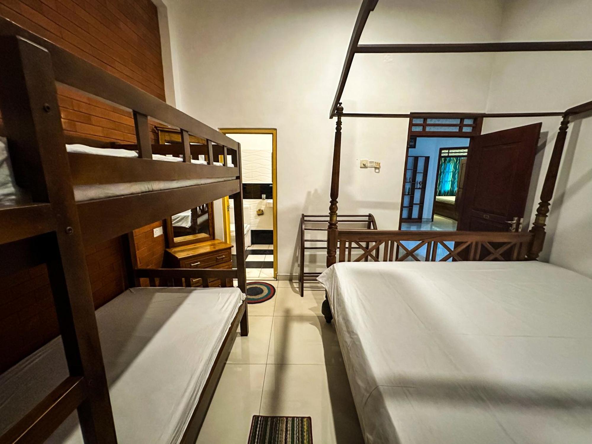 New Panda House Hotel Galle Bilik gambar