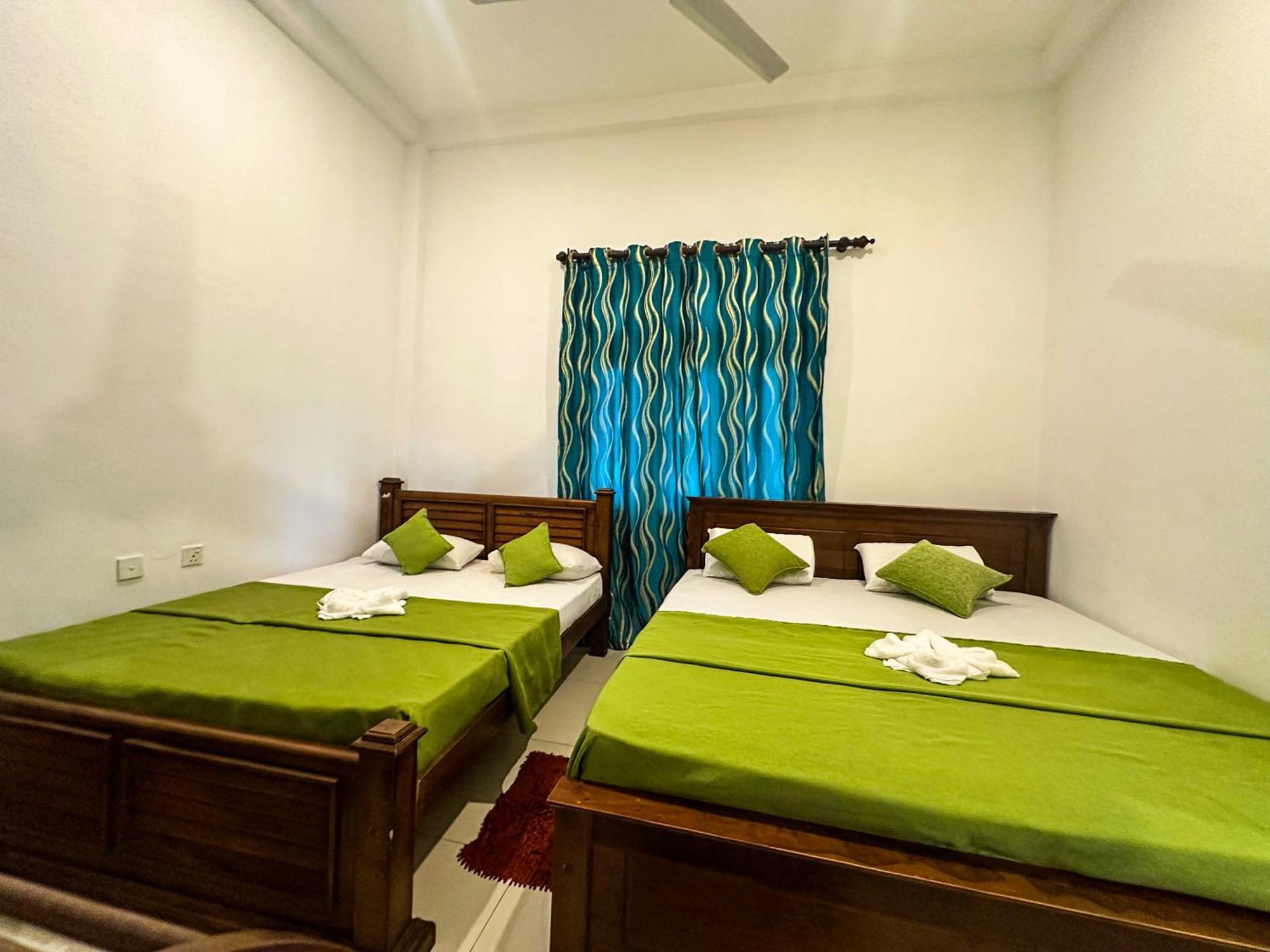 New Panda House Hotel Galle Bilik gambar